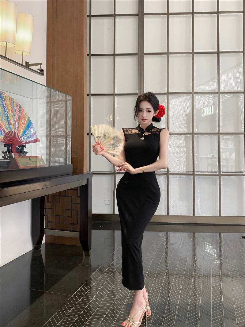 New Chinese Style Black Lace Panel Bodycon Qipao Dress with Slit