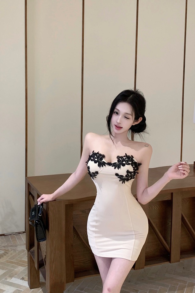 Women's Strapless Bodycon Mini Dress with 3D Floral Detail and Built-in Bra - Image 5