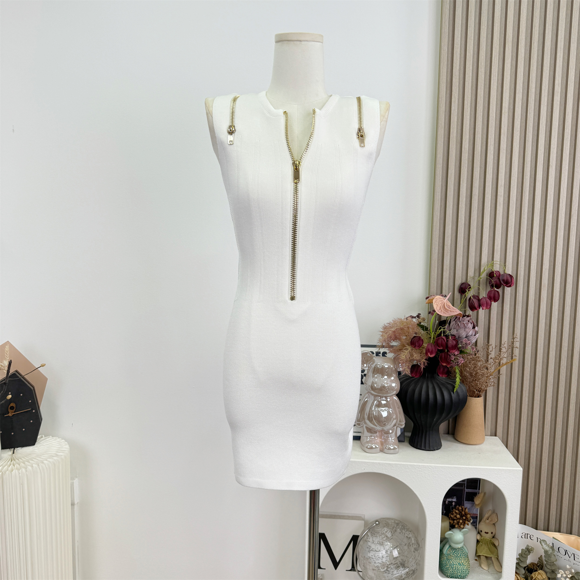 Hotdog Spicy Heartbeat Hunt High-End Slim Fit Women's Zip White Tank Dress - Image 2
