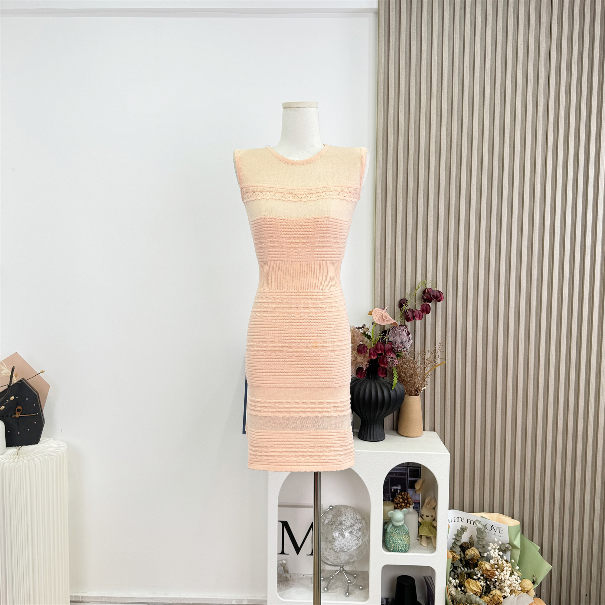 French Style Slimming Knit Dress for Petite Women Summer 2026 - Image 2