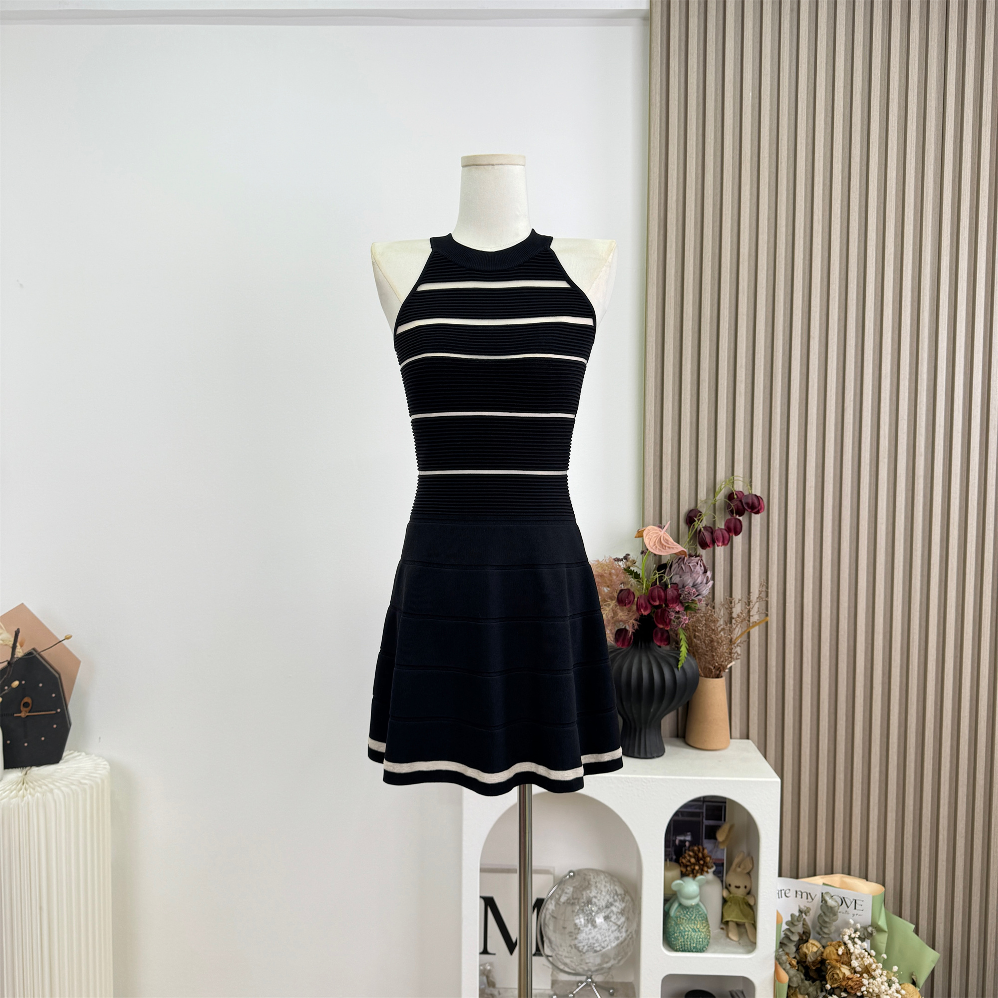 Sleeveless Knit Dress for Women Summer Hollow Waist - Image 2