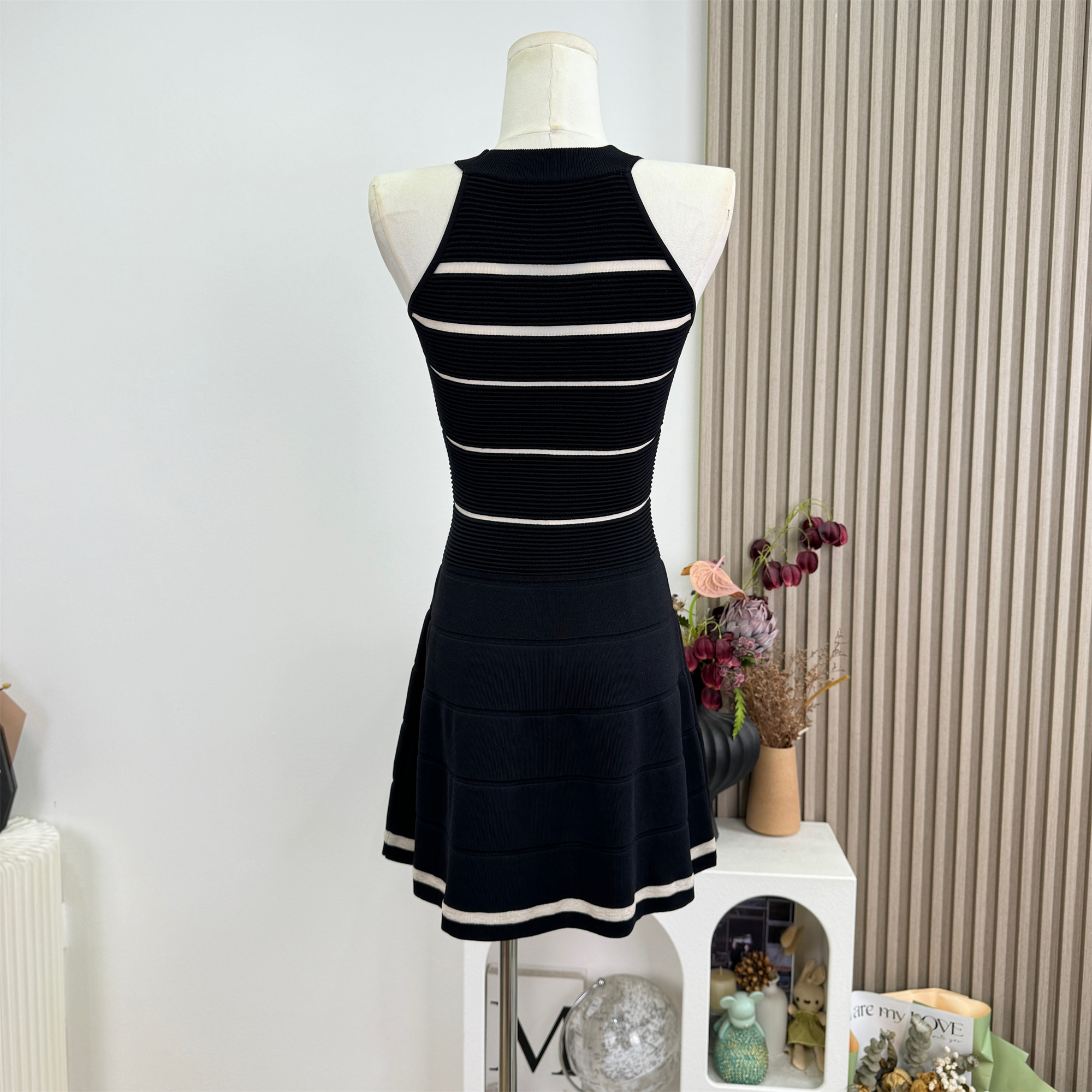 Sleeveless Knit Dress for Women Summer Hollow Waist - Image 3