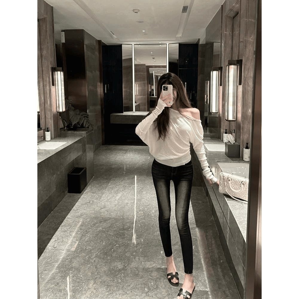 White Long Sleeve Off-Shoulder Cropped Top for Women - New Autumn Design - Image 5
