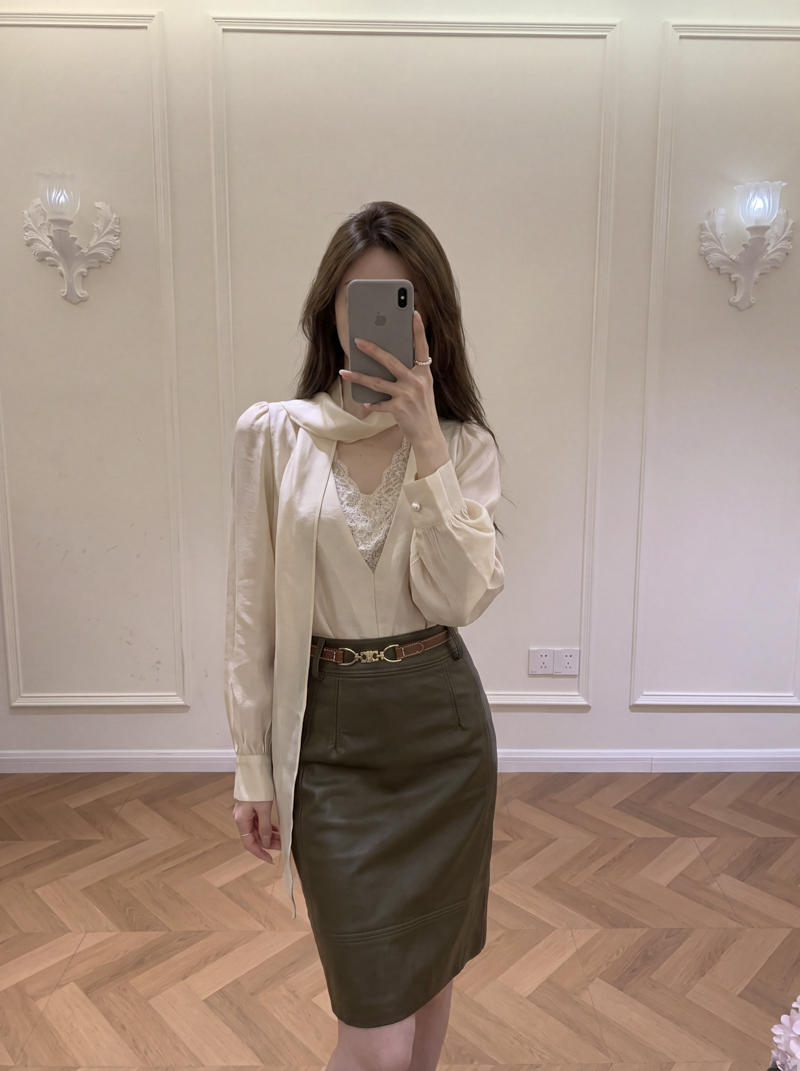 2026 Autumn High Waist A-Line PU Leather Midi Skirt for Women with Back Slit and Belt - Style ba0e3c - Image 2